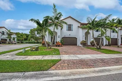 3199 Santa Catalina Place 1
