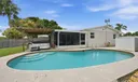 70 SW Hideaway Pl Photo