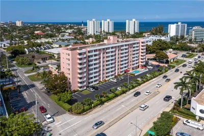 3201 NE 14th St Causeway #301 1