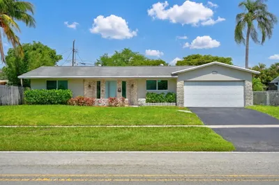 641 NW 43rd Avenue 1
