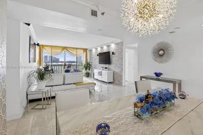 1000 Island Blvd #312 1