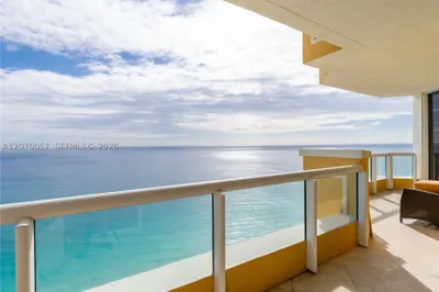 17875 Collins Ave #4001 1