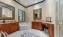 314 W Riverside Drive Photo