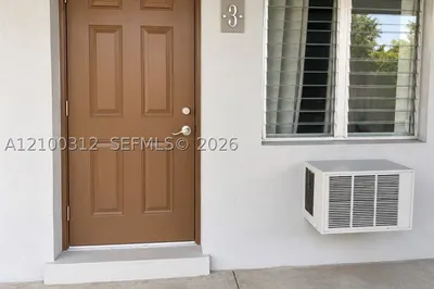 401 NW 43rd Ct #3 1