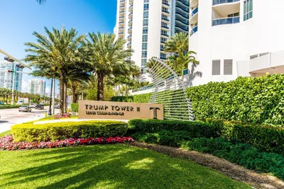 15901 Collins Ave #4203 1