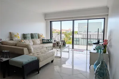 575 Crandon Blvd #706 1