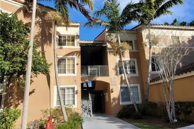 4824 N State Road 7 #306 1