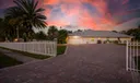 7260 Grapeview Boulevard Photo