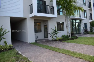 4640 NW 84 #16 1