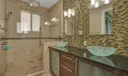 141 W 36th St Photo