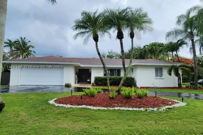 17600 SW 85th Ave 1