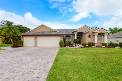 2803 Serenity Circle S 1