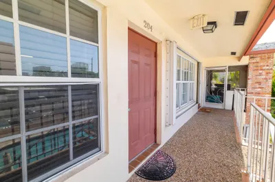 3215 NE 15TH Street #204 1