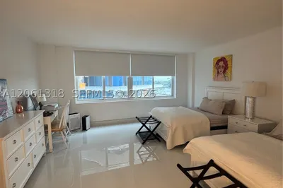 5401 Collins Ave #334 1