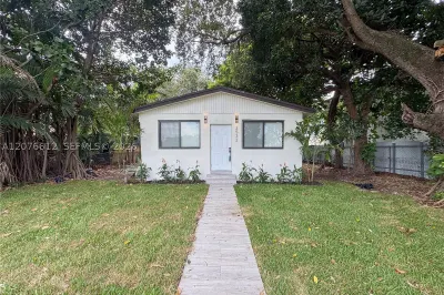 2534 NW 51st Ter 1