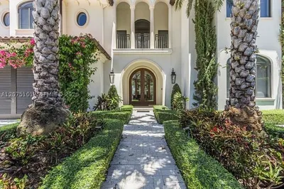2627 Castilla Isle 1