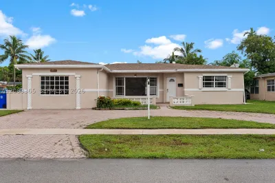4545 NW 39th St 1