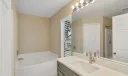 962 E 13th Square Photo