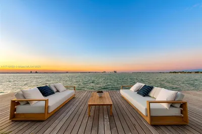Dock