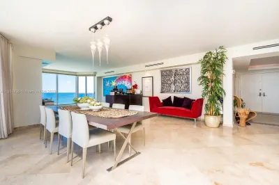 17555 Collins Ave #2008 1