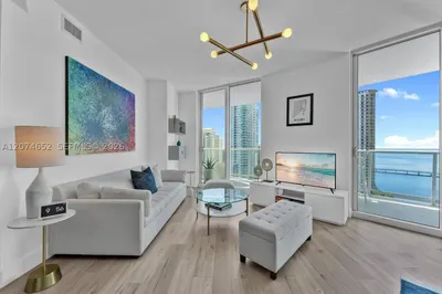 300 S Biscayne Blvd #T-1708 1