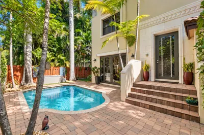 430 NE 7TH Avenue #430 1