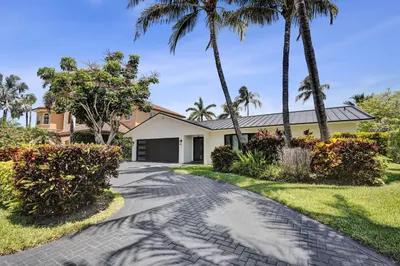 933 Banyan Drive 1