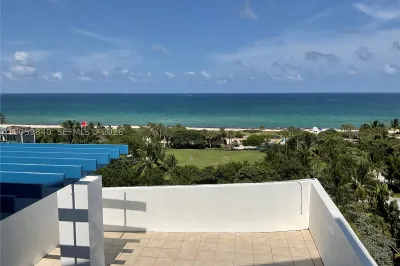 7600 Collins Ave #1008 1