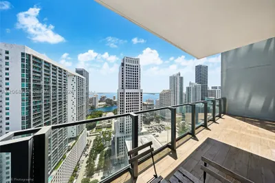68 SE 6th St #2909 1