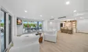 400 Palm Dr Photo