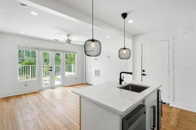 401 NE 2nd Avenue #3 1