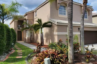 20260426_161609 Front of house