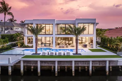 169 W Coconut Palm Road 1