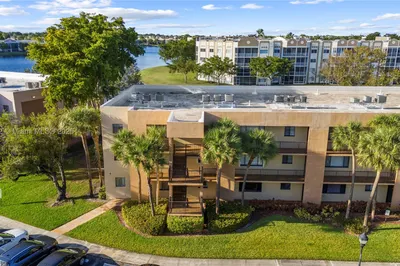7322 Ashmont Cir #101 1