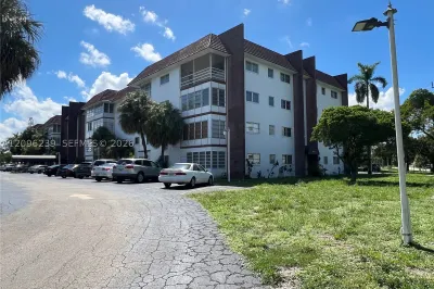 2061 NW 47th Ter #207 1