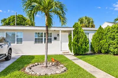 727 Summit Boulevard 1