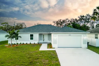 317 NW North Macedo Boulevard 1