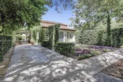 1107 Alhambra Cir 1