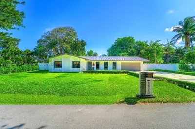 8820 SW 182nd Ter 1