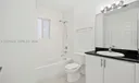 405 E 7th St #203 Photo