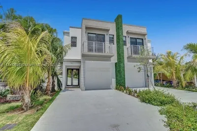 513 SW 11th St 1
