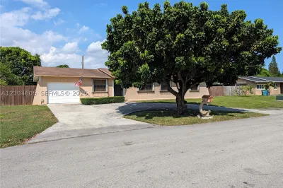 12601 SW 195th Ter 1