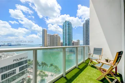 300 S Biscayne Bluv #L-1022 1