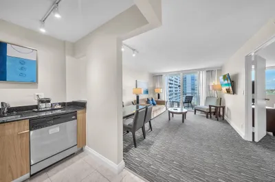 2670 E SUNRISE Boulevard #805 1