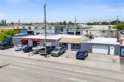 221 N Dixie Highway 1