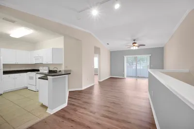 343 SE Rogers Court 1