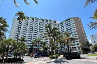 2899 Collins Ave #1714 1