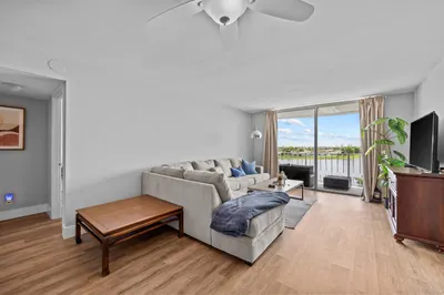 470 Executive Center Drive #5b 1