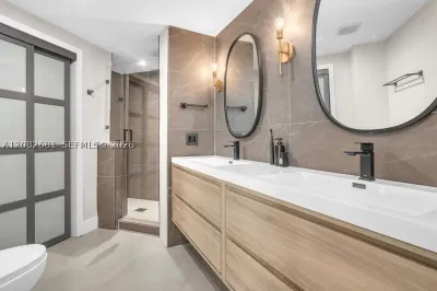 55 SE 6th St #2902 1