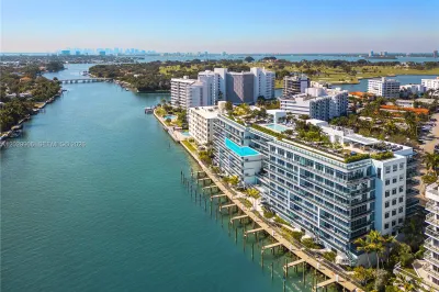 9201 E Bay Harbor Dr #603 1